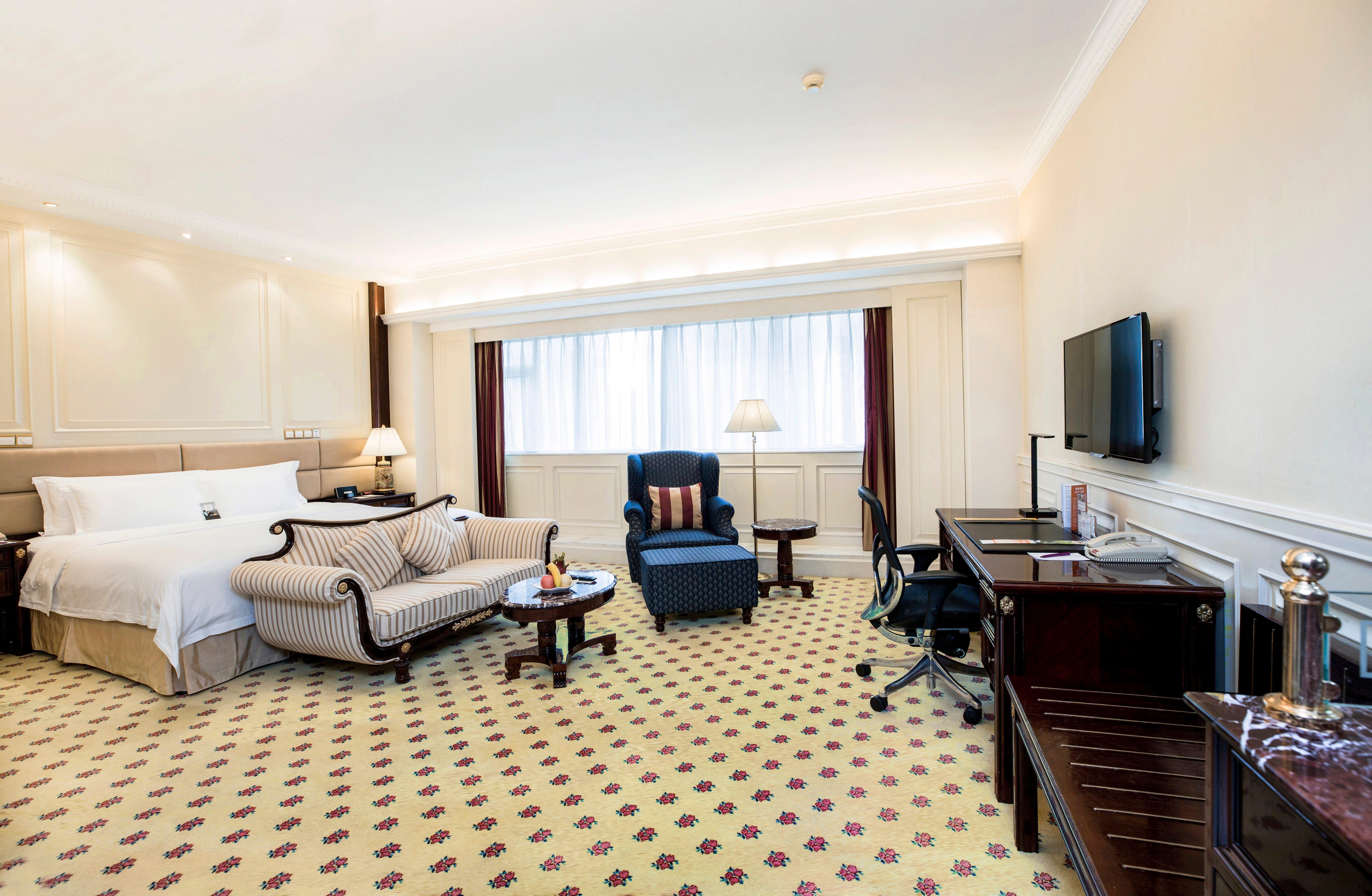 Crowne Plaza Hotel & Suites Landmark Shenzhen By Ihg - Nearby Luohu Border, Indoor Heated Swimming Pool, Complimentary Welcome Drink Zewnętrze zdjęcie
