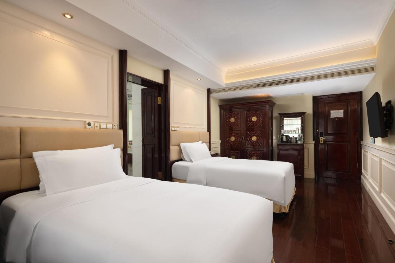 Crowne Plaza Hotel & Suites Landmark Shenzhen By Ihg - Nearby Luohu Border, Indoor Heated Swimming Pool, Complimentary Welcome Drink Zewnętrze zdjęcie