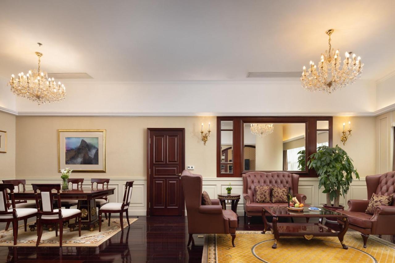 Crowne Plaza Hotel & Suites Landmark Shenzhen By Ihg - Nearby Luohu Border, Indoor Heated Swimming Pool, Complimentary Welcome Drink Zewnętrze zdjęcie