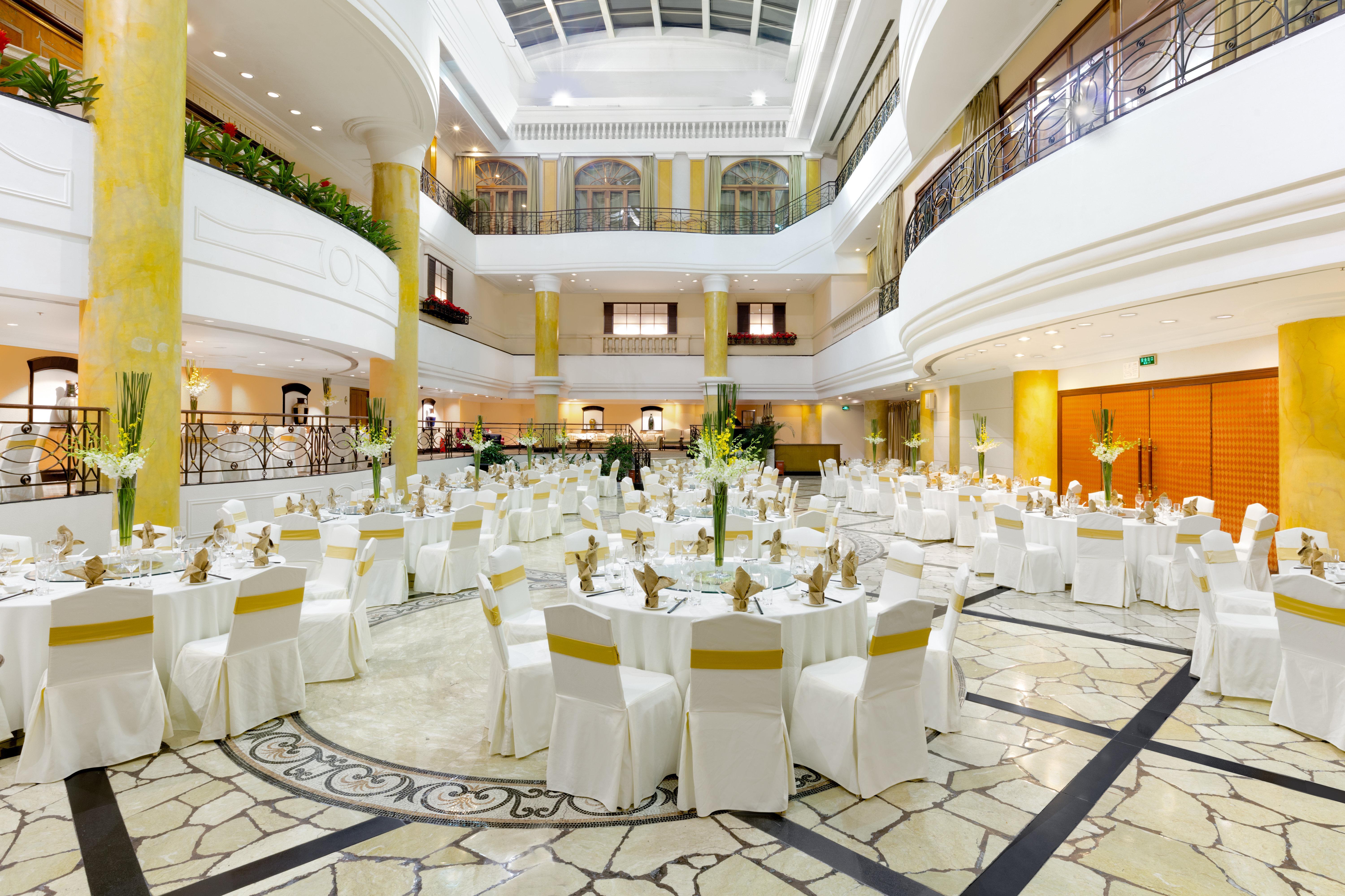 Crowne Plaza Hotel & Suites Landmark Shenzhen By Ihg - Nearby Luohu Border, Indoor Heated Swimming Pool, Complimentary Welcome Drink Zewnętrze zdjęcie