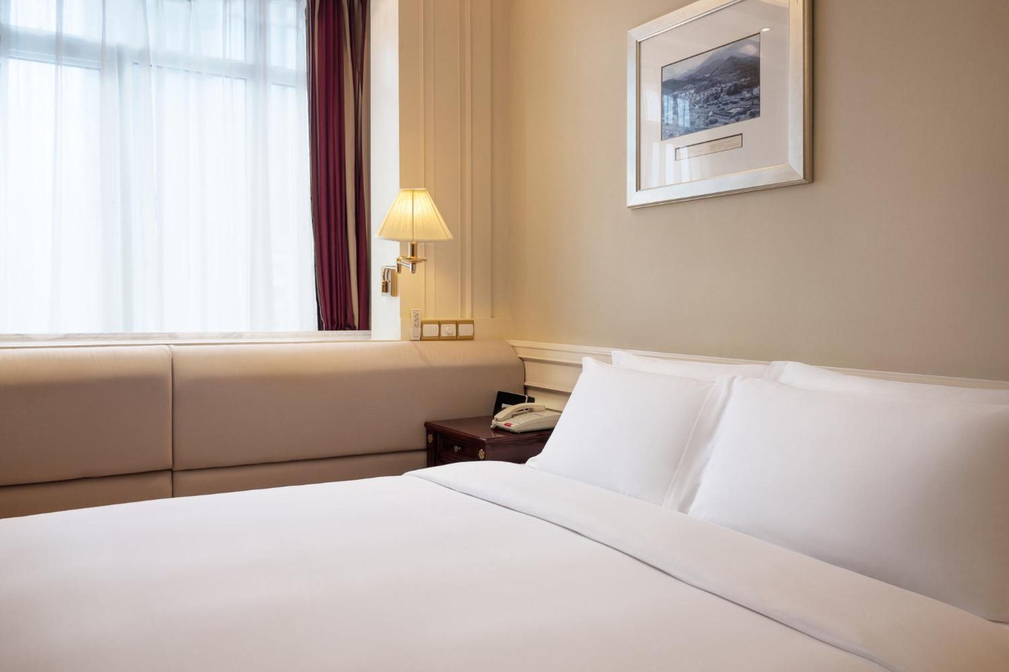 Crowne Plaza Hotel & Suites Landmark Shenzhen By Ihg - Nearby Luohu Border, Indoor Heated Swimming Pool, Complimentary Welcome Drink Zewnętrze zdjęcie
